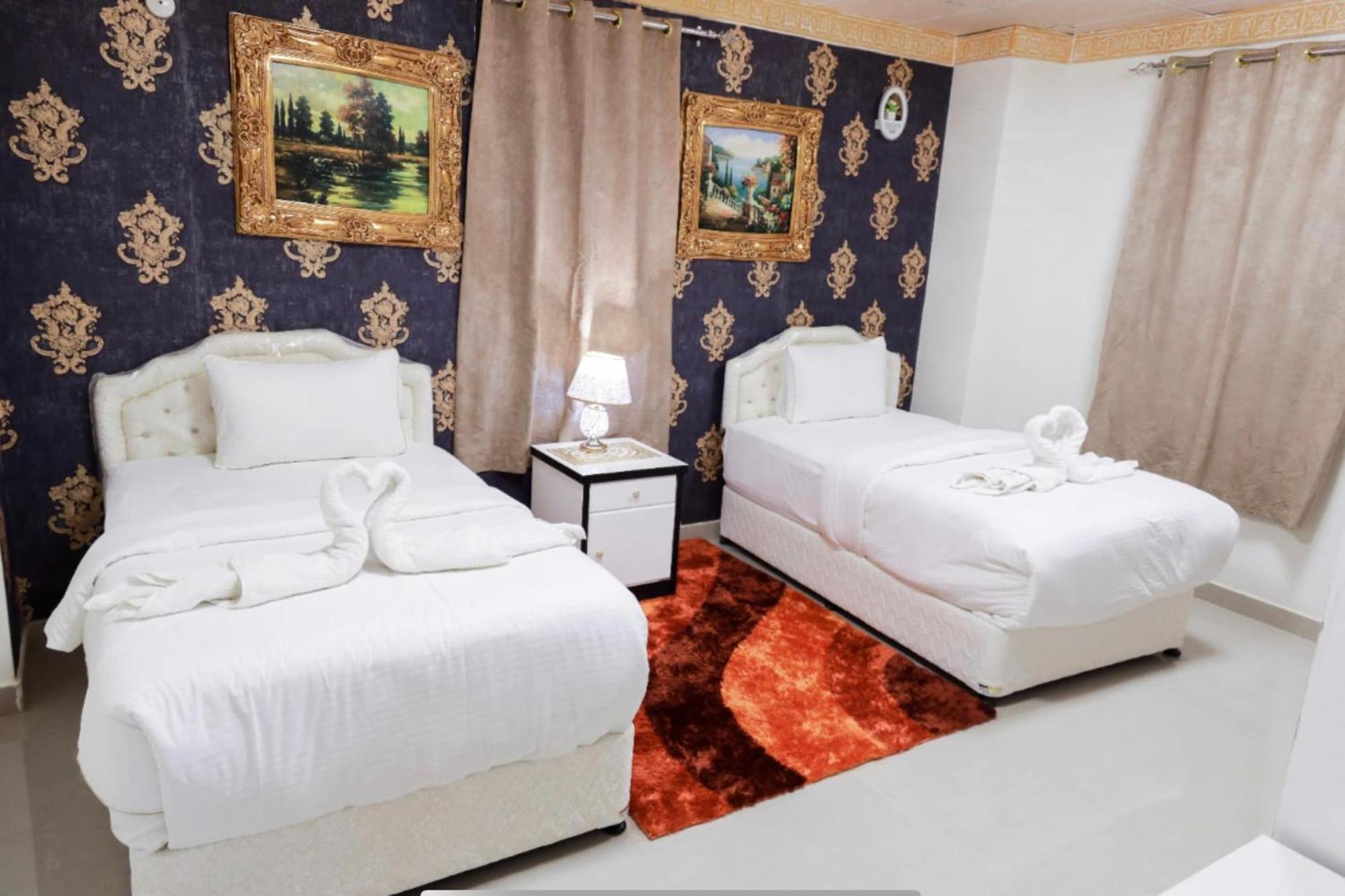 Capital O 141 Golden Rays Hotel Ibrā エクステリア 写真